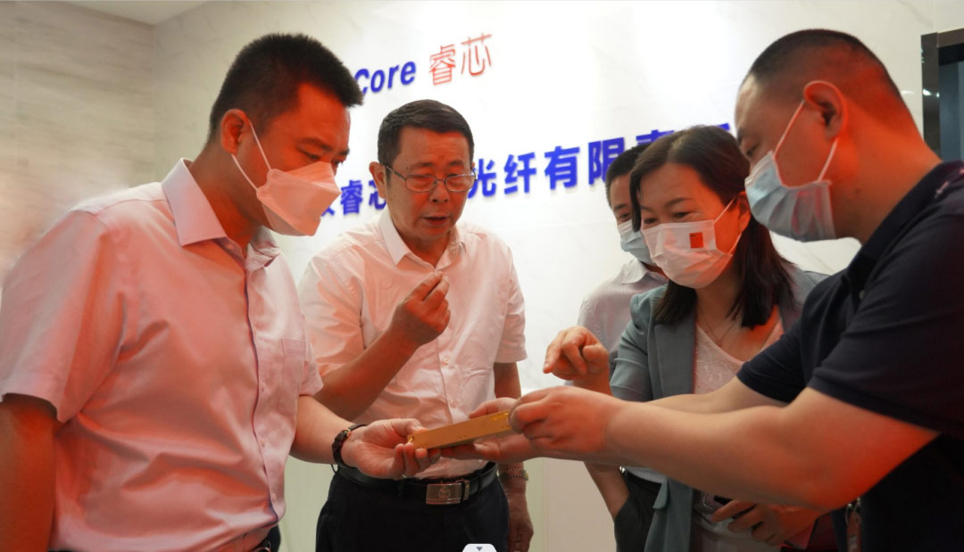 bystronic china leaders visited raycus laser production base